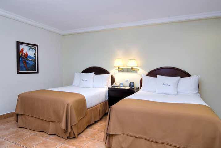 Hôtel Doubletree By Hilton Cariari San Jose à Bajo de las Labores Extérieur photo